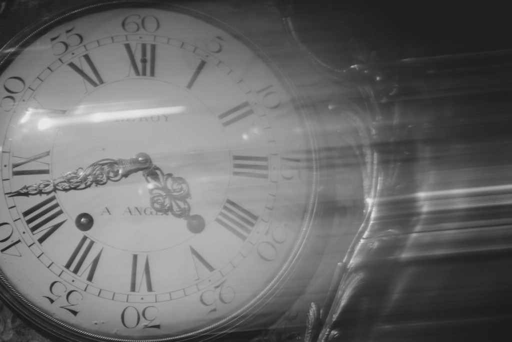 Was die Uhrzeit allgemein für uns bedeutet und was versteckte Zeichen zeigen können